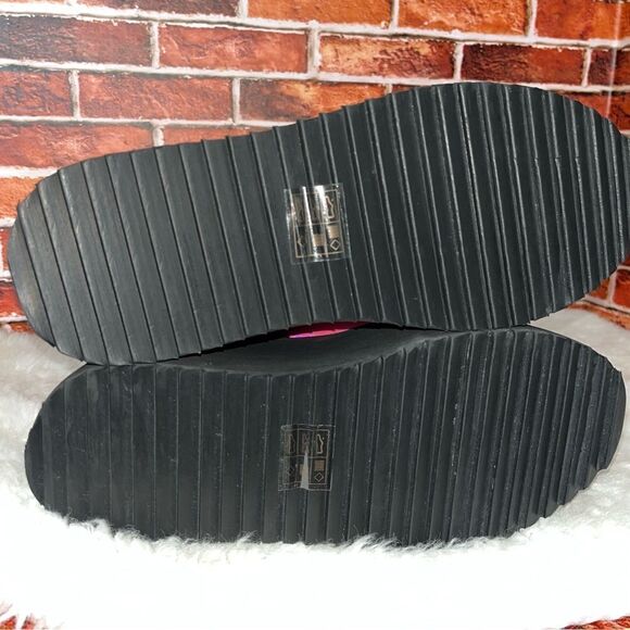 Y.R.U. Pink Holographic Qronic Winter Boots NIB Black Alien on Heels Back Zip 7 - Picture 8 of 9